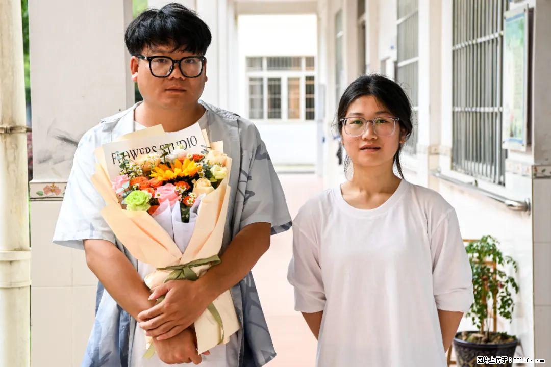 全网追的“扁担女孩”,找了一份暑假工,时薪12元 - 海南生活资讯 - 海南28生活网 hainan.28life.com